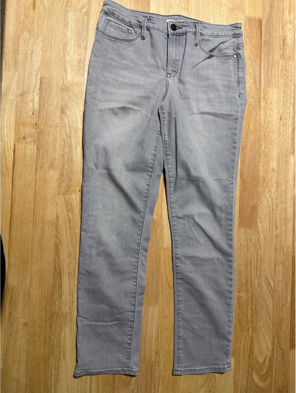 Women’s Athleta Gray Jeans Size 10 Tall Light Wash Straight Leg Stretch